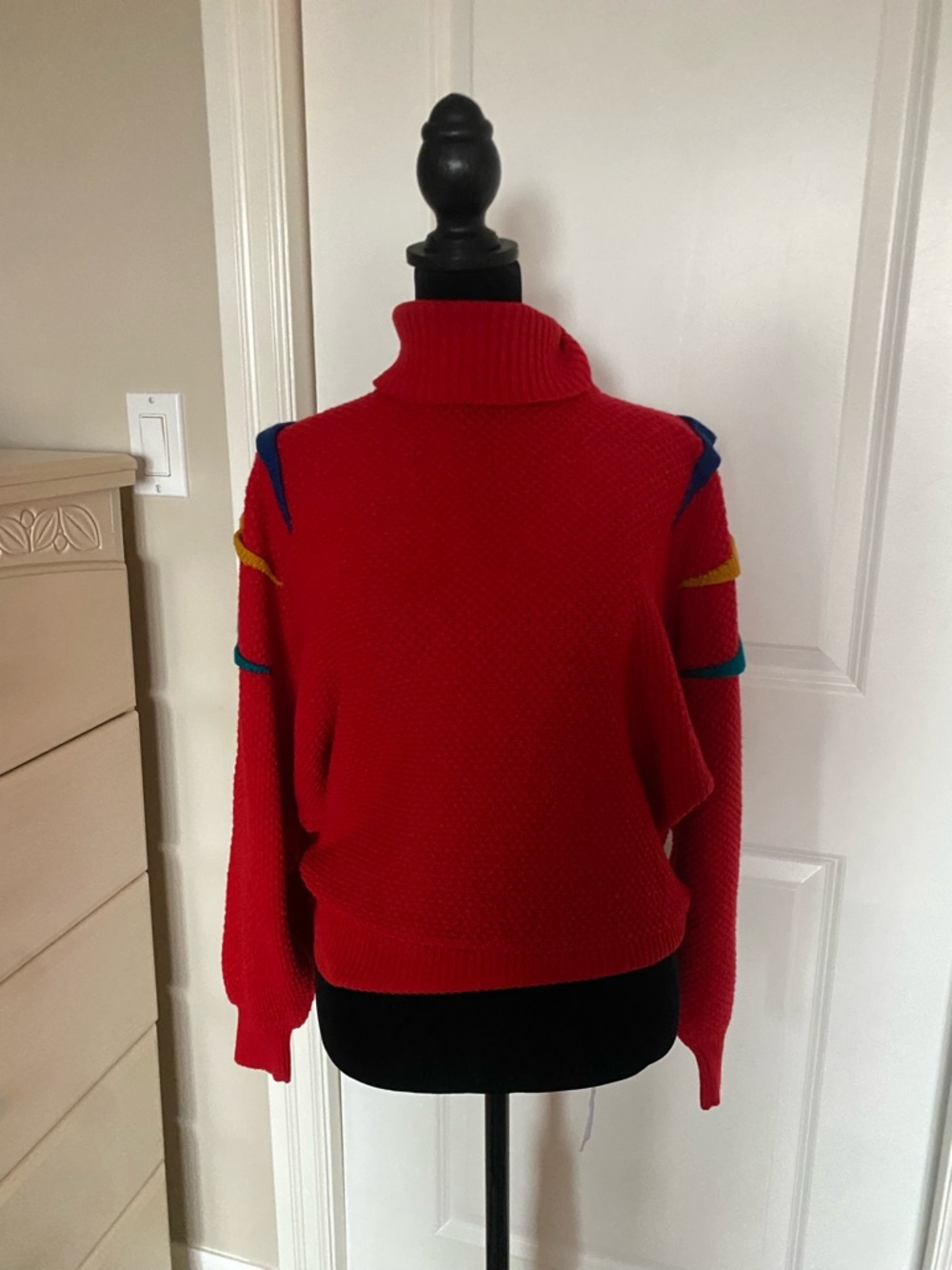Vintage 1980s Red Turtleneck Sweater with Color-Blocked Accents | Size S